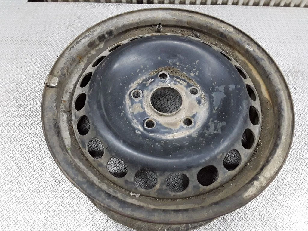 R15 steel rim – Audi A4 S4 B5 8D (1994-1999)