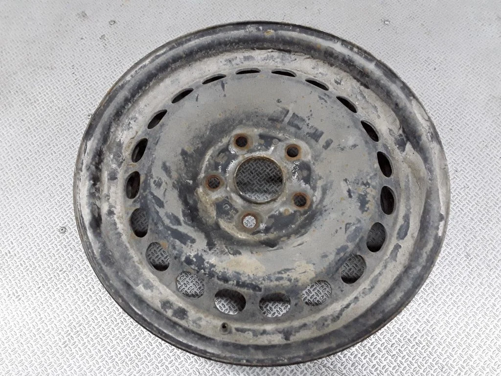 R15 steel rim – Volkswagen Passat B5 (1997-2000)