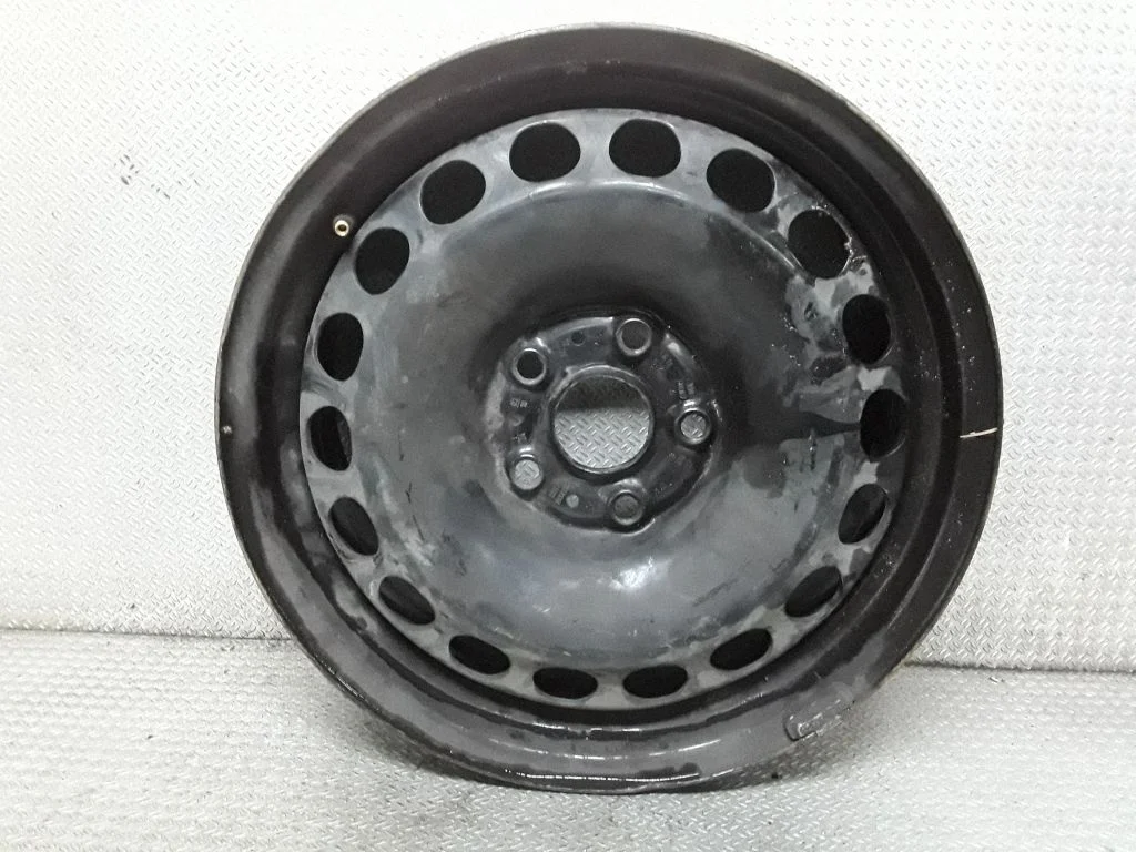 R16 tērauda štancētais disks (-i) – Volkswagen Passat B7 USA (2012-2019)