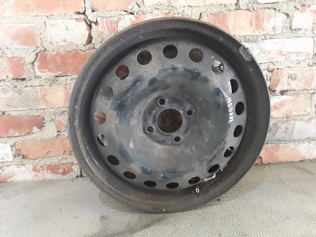 R16 steel rim – Renault Megane II (2002-2005)