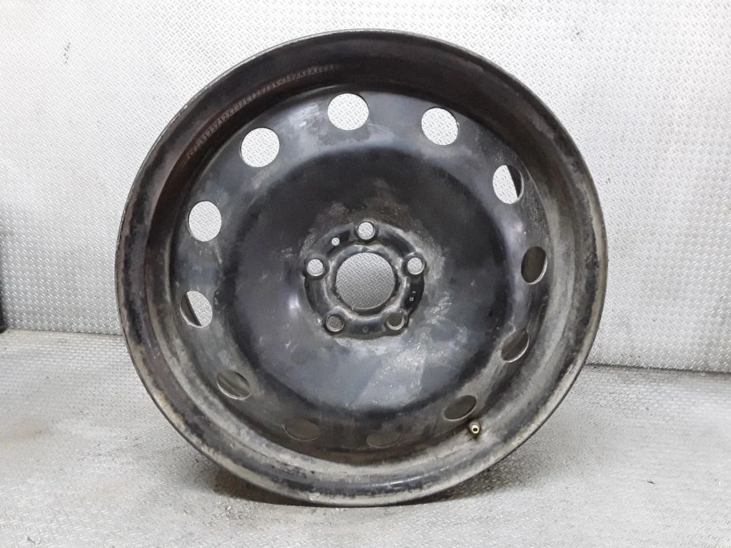 R17 tērauda štancētais disks (-i) – Renault Espace - Grand espace IV (2004-2014)