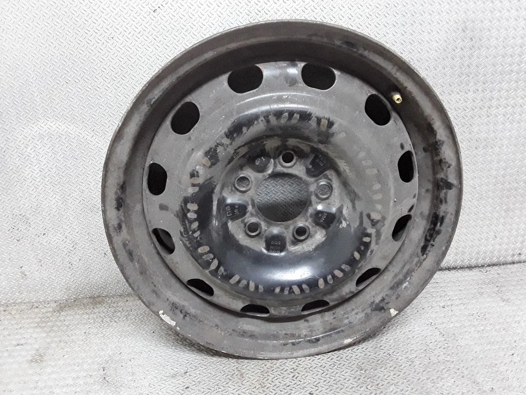 R16 steel rim – Chrysler Grand Voyager IV (2001-2007)