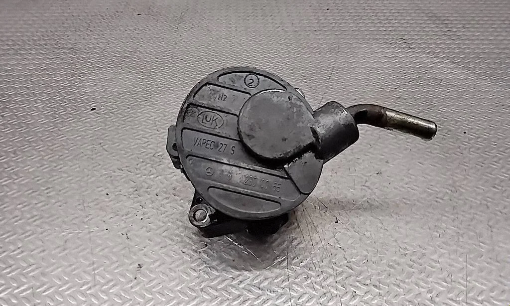 Vacuum pump – Jeep Grand Cherokee (WJ) (1999-2004)