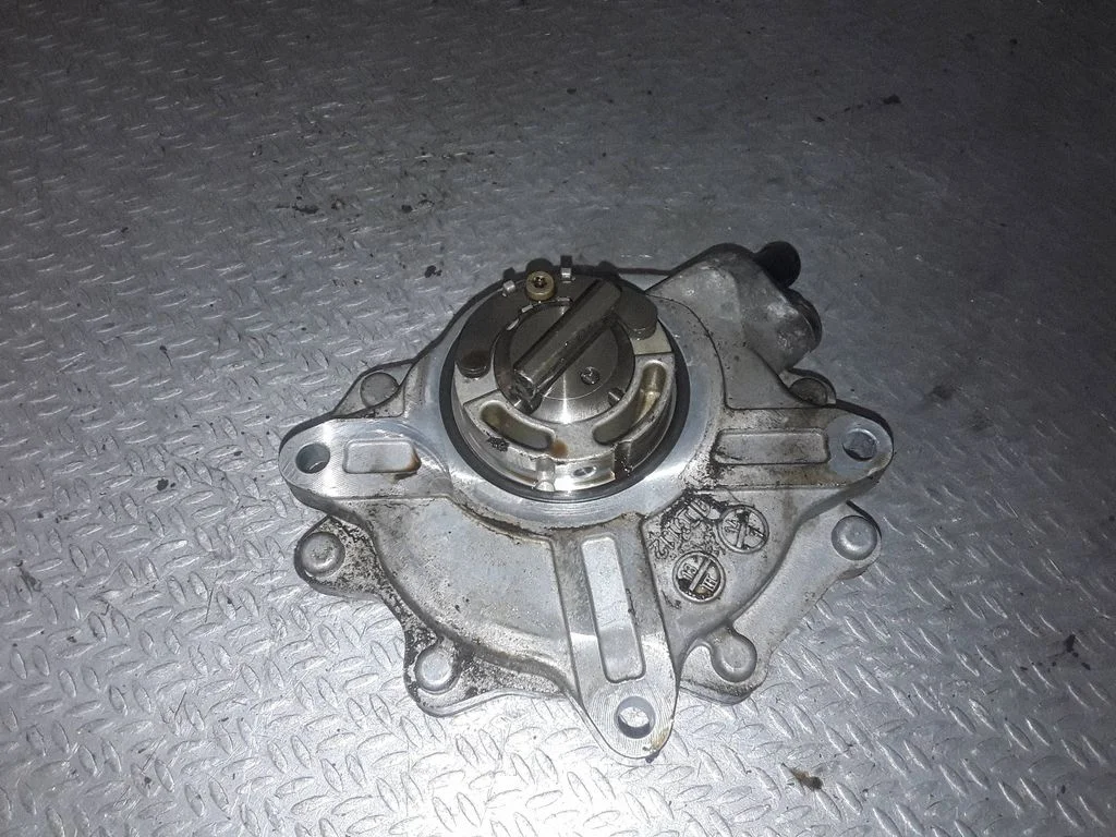 Vacuum pump – BMW 1 Series E81 E87 (2004-2011)