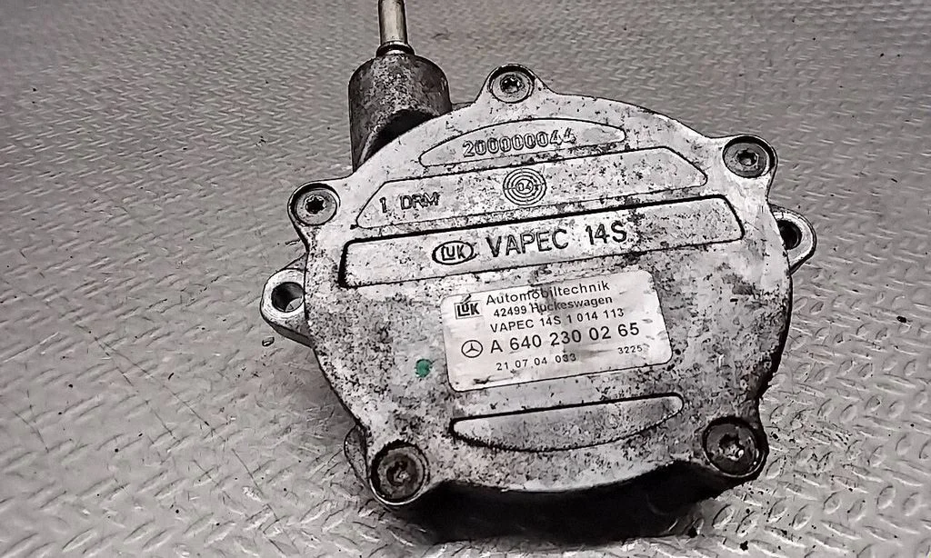 Vacuum pump – Mitsubishi Colt CZ3 (2006-2009)