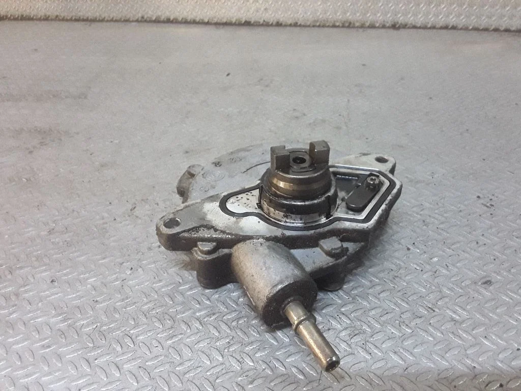 Vacuum pump – Mitsubishi Colt CZ3 (2006-2009)