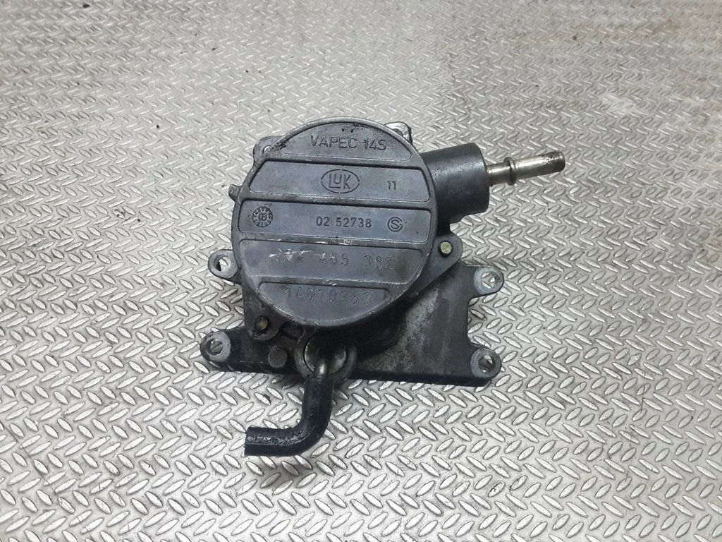 Vacuum pump – Opel Signum (2003-2008)