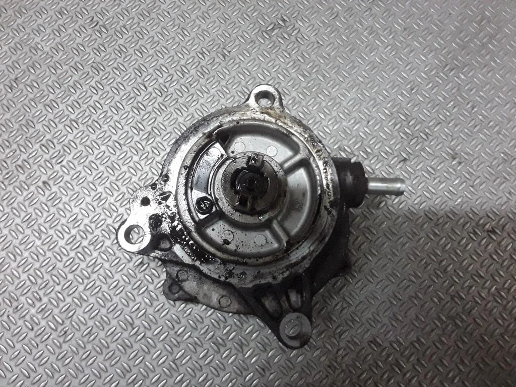 Pompa próżniowa (vacuum) – Subaru Outback (2007-2009)