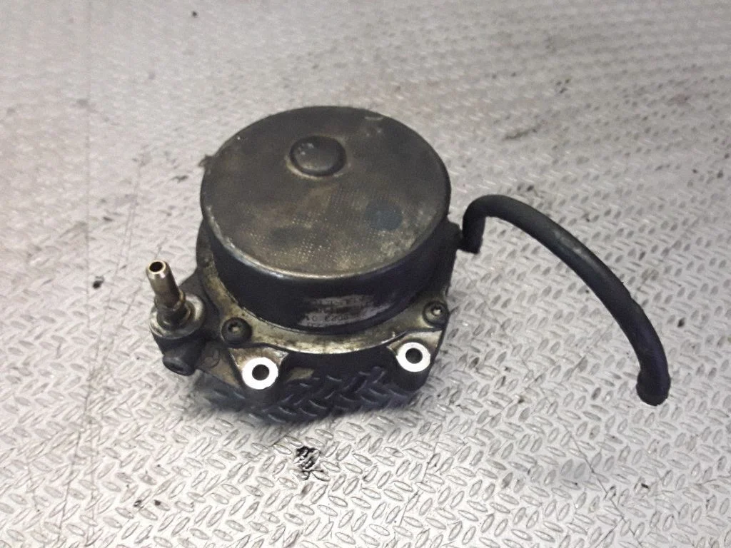 Vacuum pump – Opel Signum (2003-2008)