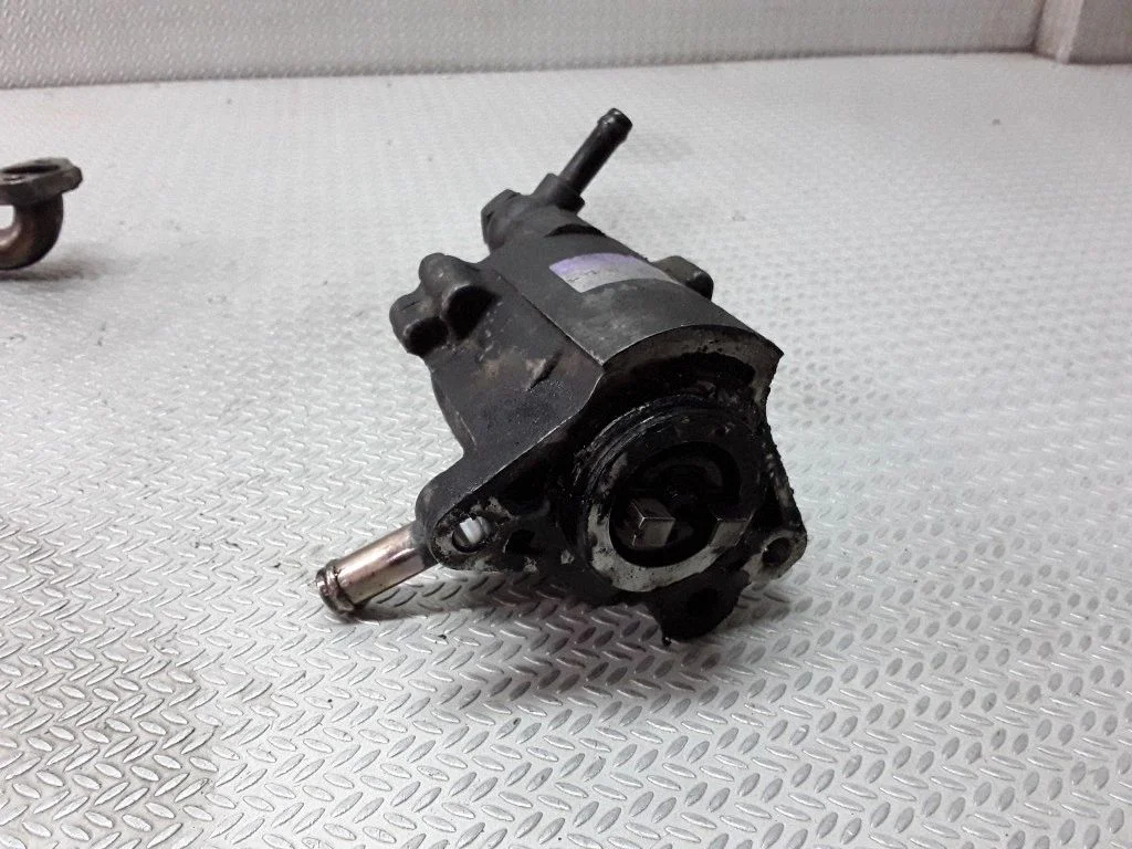 Pompa próżniowa (vacuum) – Toyota Avensis T250 (2003-2006)