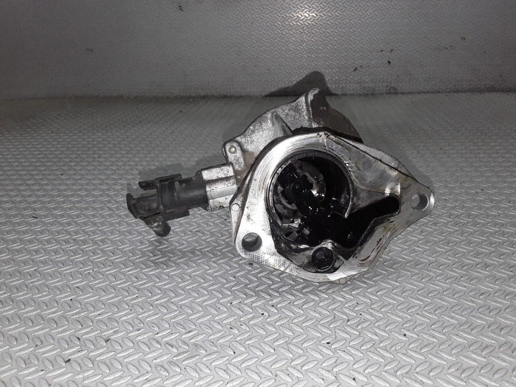 Vacuum pump – Renault Clio II (2001-2005)