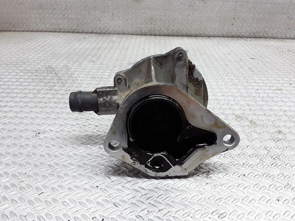 Vacuum pump – Renault Clio II (2001-2005)