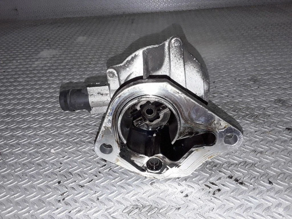 Vacuum pump – Renault Clio II (2001-2005)