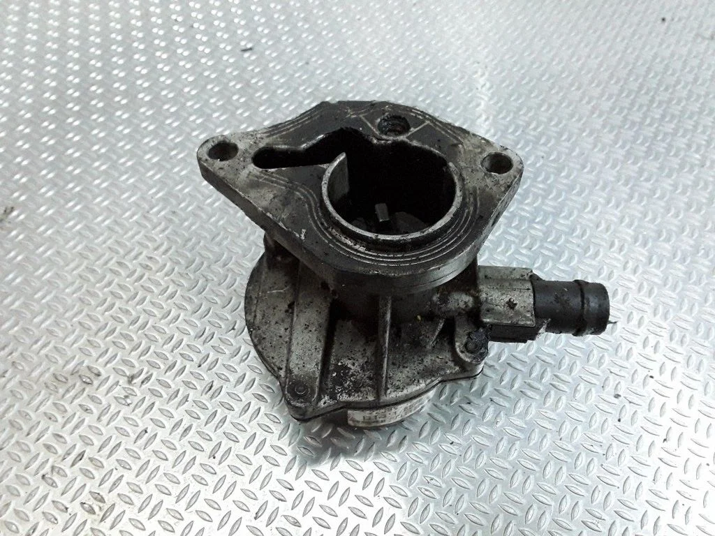 Vacuum pump – Renault Megane II (2002-2005)