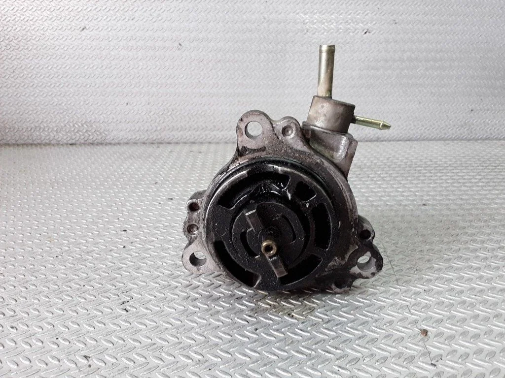 Vacuum pump – Mazda 626 (1998-2002)