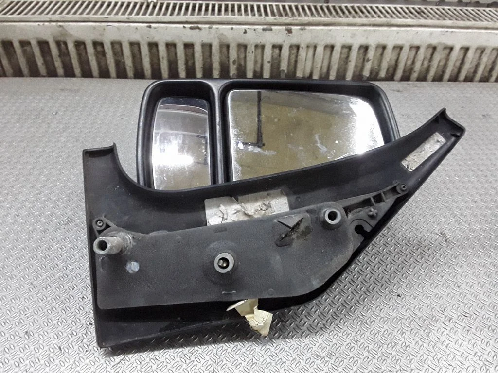 Lusterko mechaniczne – lewa
