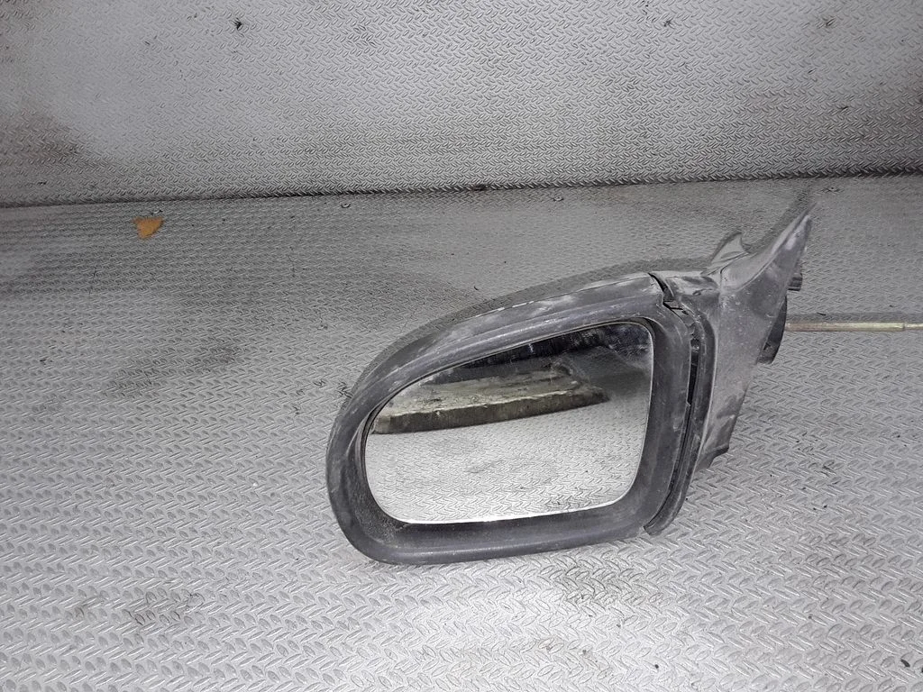 Mehaaniline välispeegel – Opel Corsa B (1993-2000)