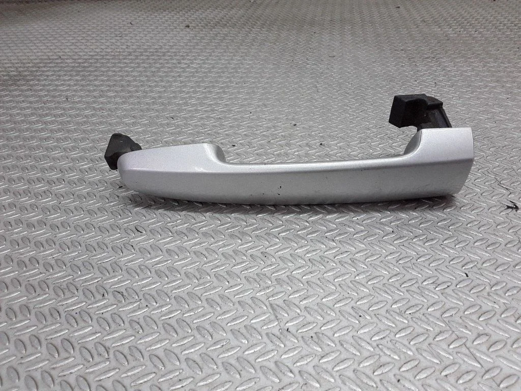 Ārējais atvēršanas rokturis – Toyota Yaris (2006-2011)