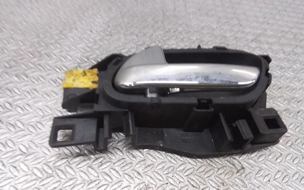 Esiukse sisemine käepide – Citroen C3 (2005-2010)