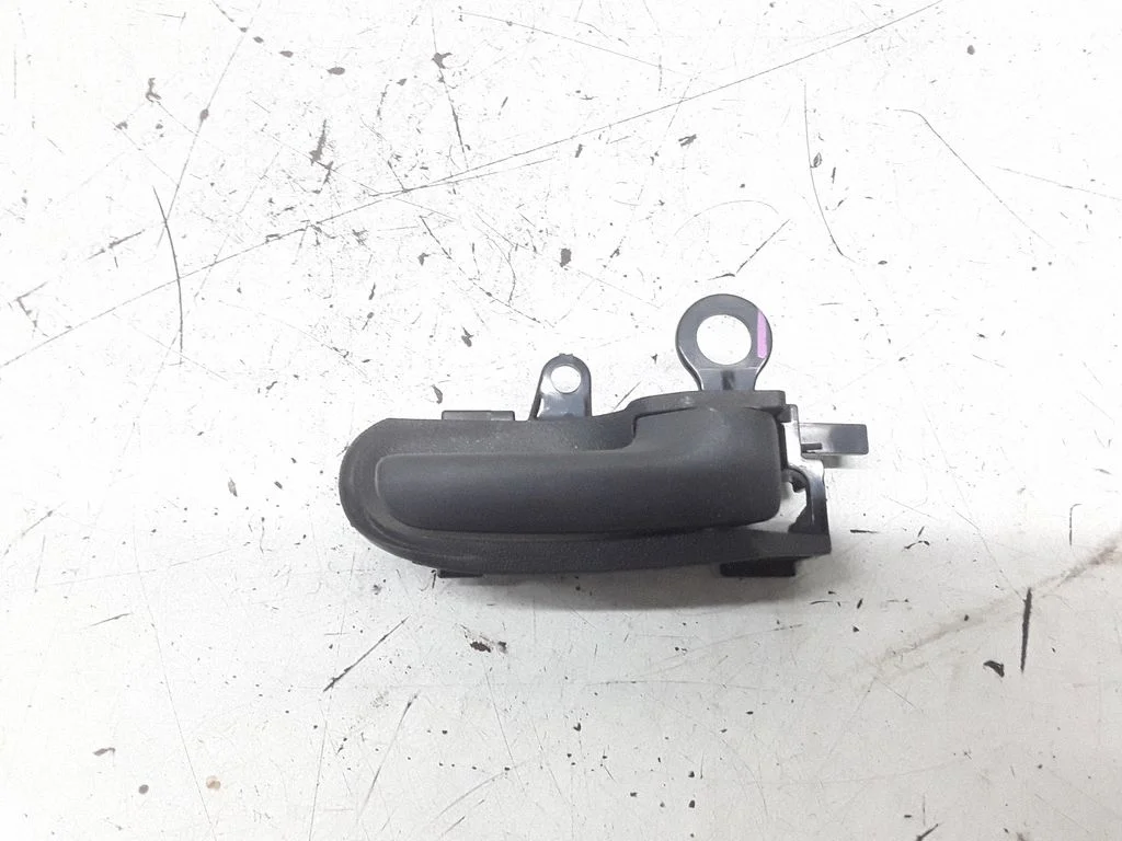Front door interior handle – Toyota Yaris Verso (1999-2005)