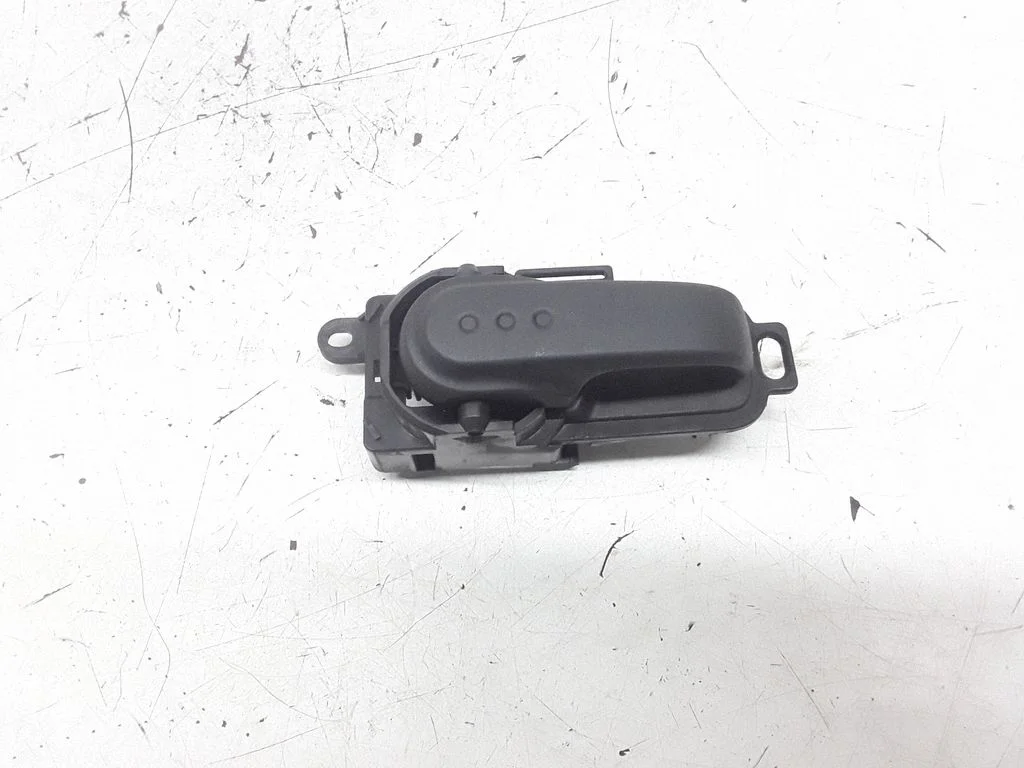 Front door interior handle – Nissan Micra (2003-2007)