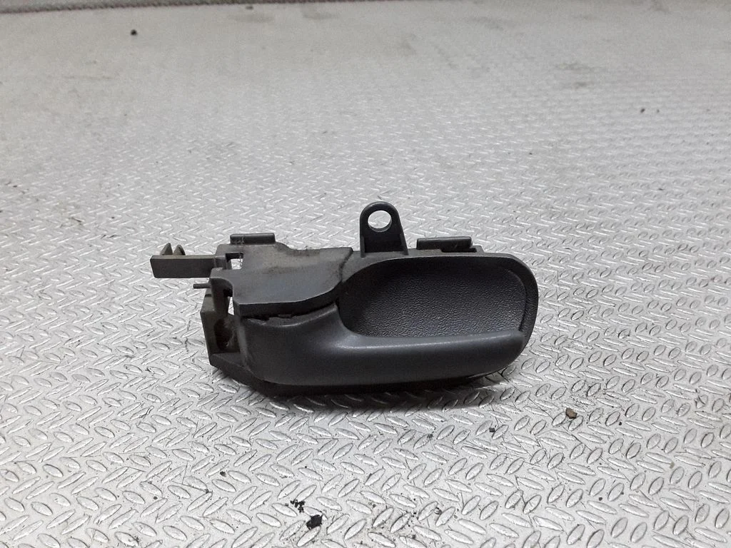Front door interior handle – Peugeot 107 (2005-2014), left