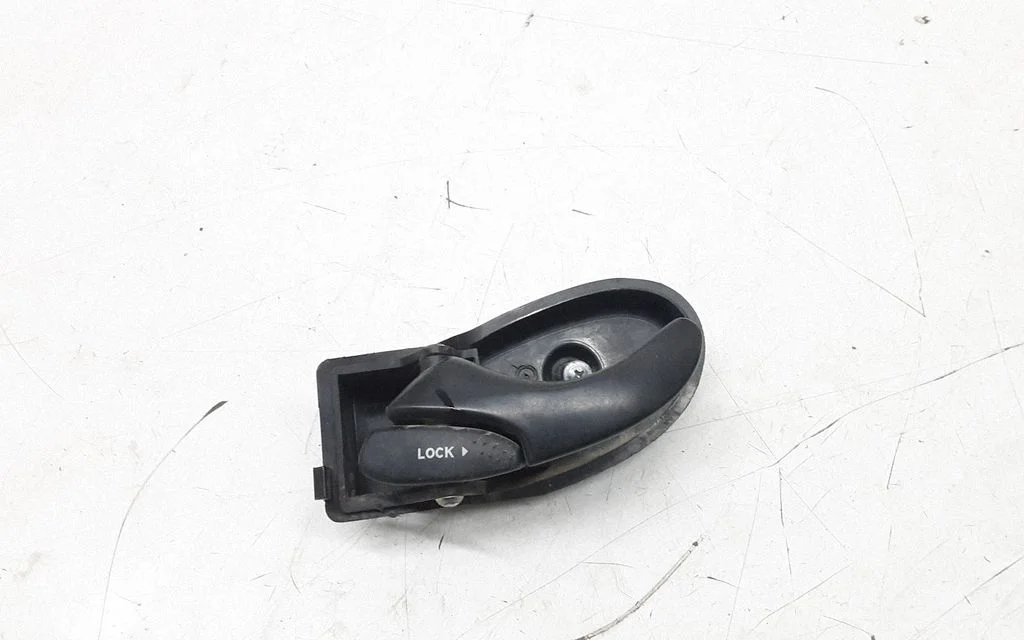 Front door interior handle – Mercedes-Benz Vito Viano W638 (1996-2003)