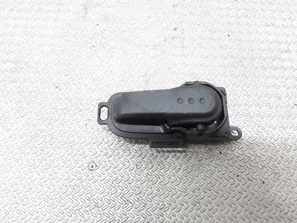 Front door interior handle – Nissan Micra (2003-2007)