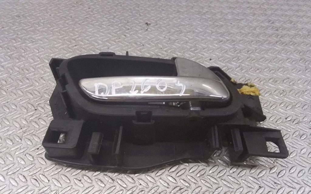 Esiukse sisemine käepide – Citroen C3 (2005-2010)