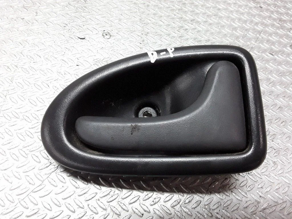 Front door interior handle – Opel Vivaro (2001-2014)