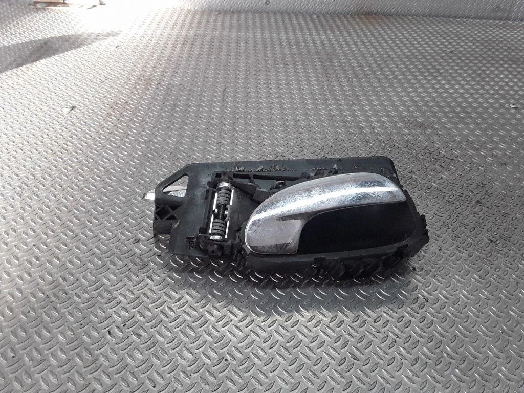 Front door interior handle – Peugeot 307 (2001-2005)