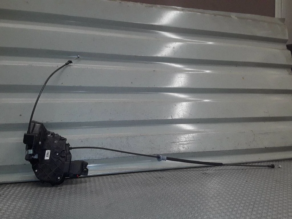 Front door lock – Volvo C30 (2007-2010)