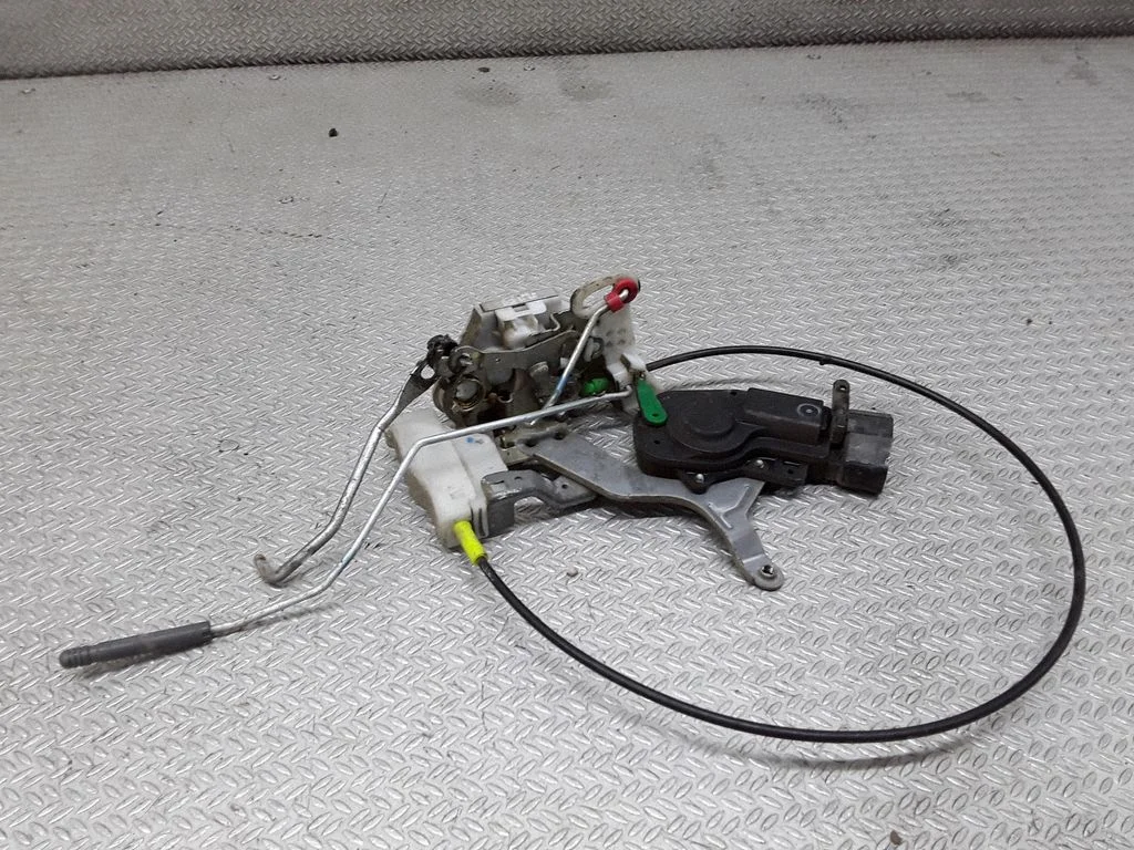 Front door lock – Peugeot 107 (2005-2014), left