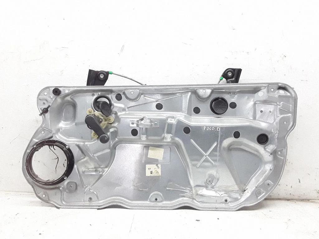 Front door manual window regulator – Volkswagen Polo (2002-2005)
