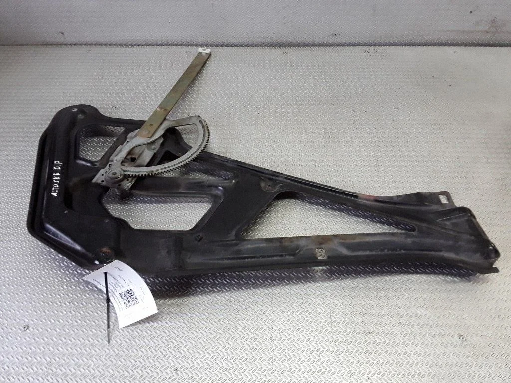 Front door manual window regulator – Volkswagen Jetta III (1992-1999)