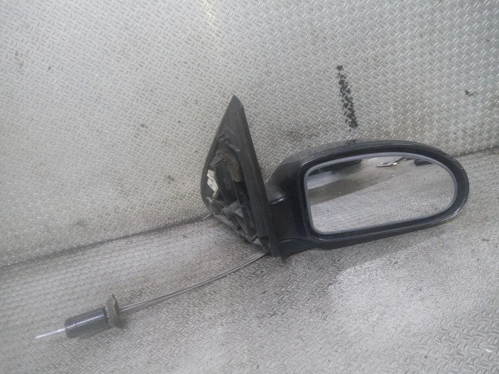 Kupee välispeegel (mehaaniline) – Ford Focus C-MAX (2003-2010)