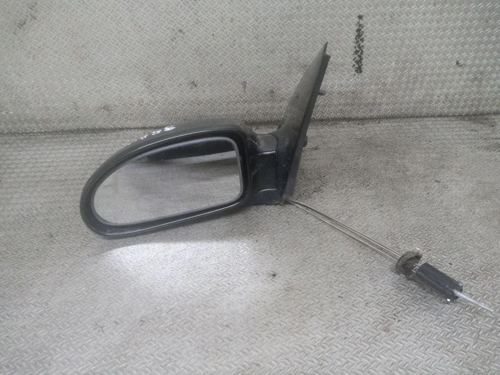 Kupee välispeegel (mehaaniline) – Ford Focus C-MAX (2003-2010)