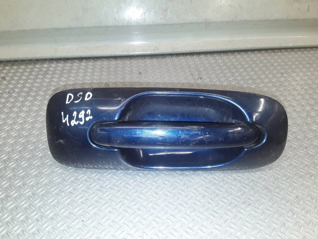 Sliding door exterior handle – Chrysler Voyager (2004-2007)