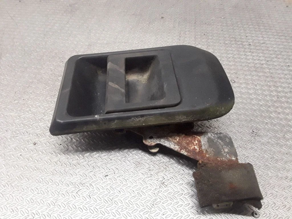 Loading door exterior handle – Iveco Daily 3rd gen (2000-2006)