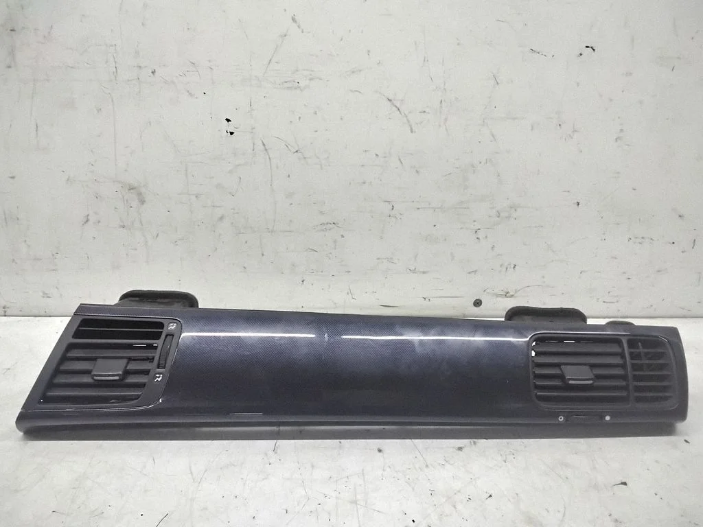 Dash center air vent grill – Honda FR-V (2004-2009)