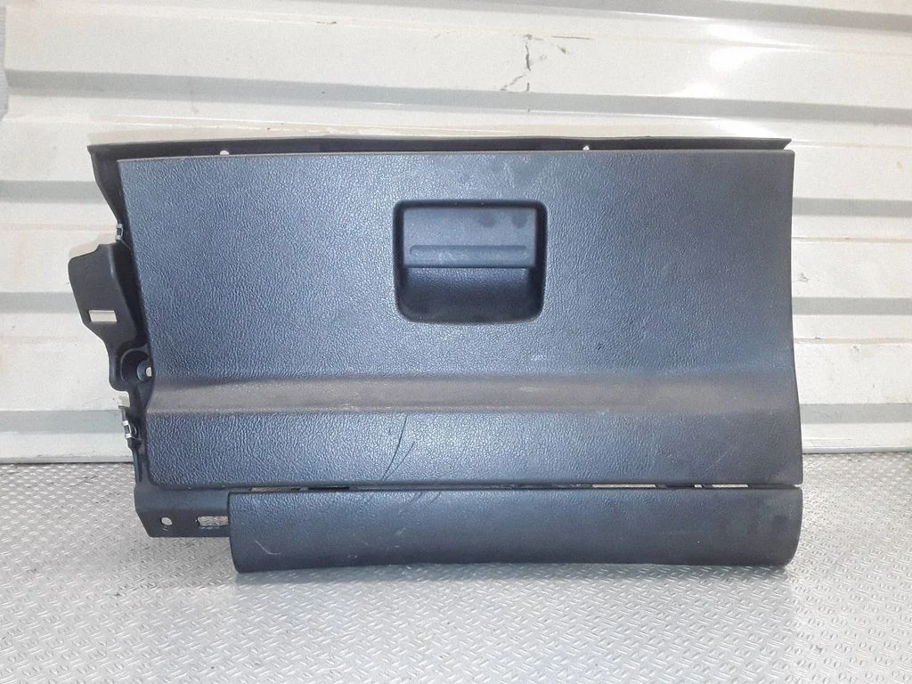 Glove box – Ford S-MAX (2006-2015)