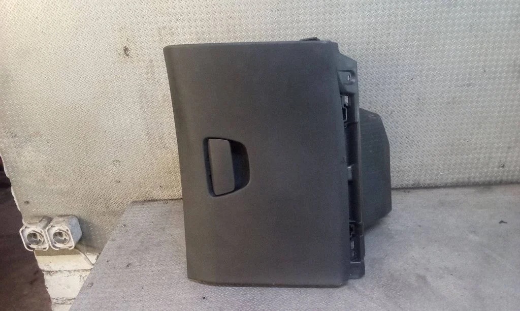 Glove box – Peugeot 208 I (2012-2019)