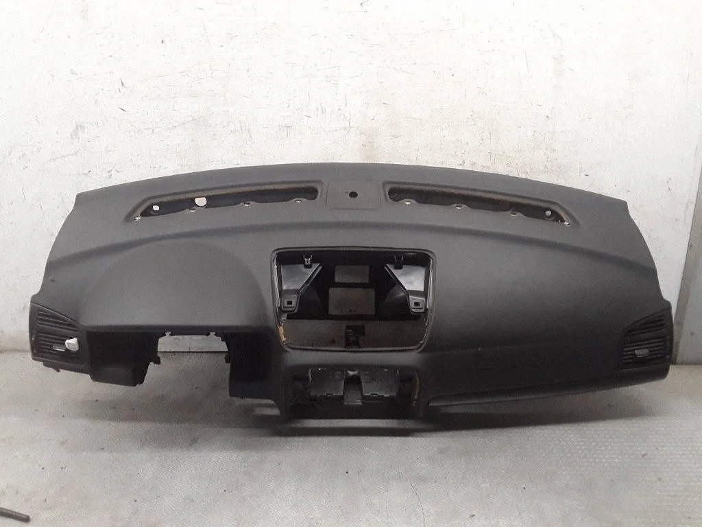 Panelis – Fiat Croma (2006-2016)