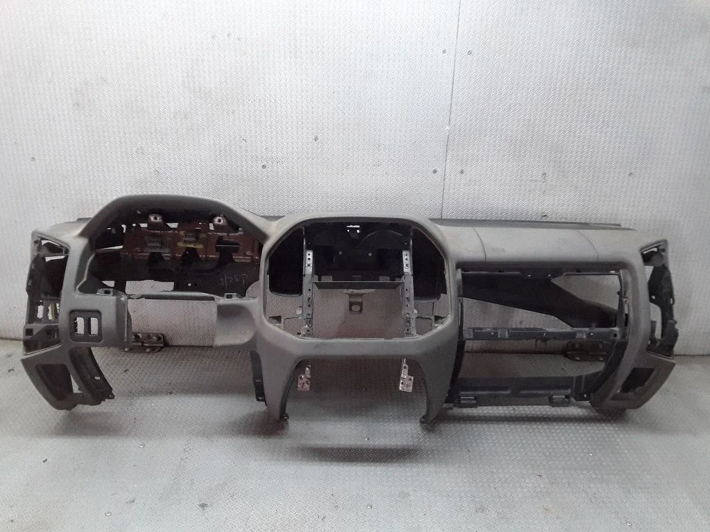 Armatuurlaud – Mitsubishi Pajero Sport I (1996-2008)