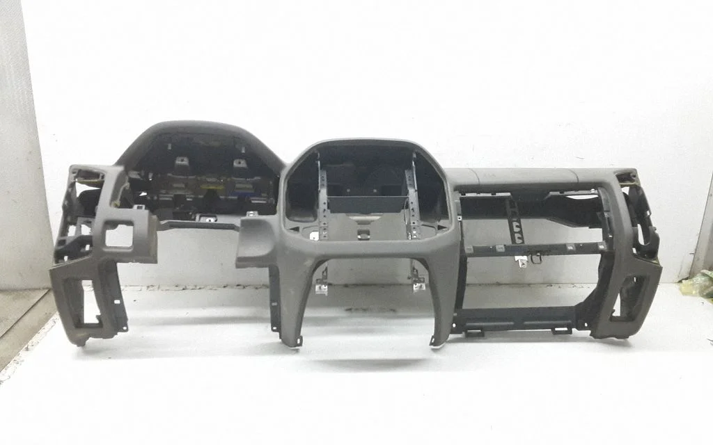 Armatuurlaud – Mitsubishi Pajero Sport I (1996-2008)