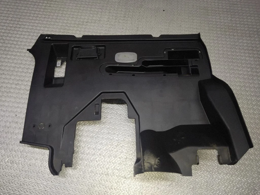 Panel deski rozdzielczej (dolny) – Mercedes-Benz Klasa B W245 (2005-2011)