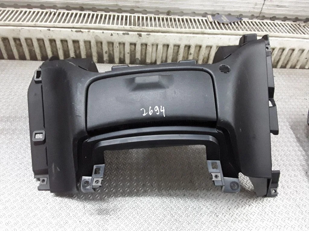 Dashboard lower bottom trim panel – Hyundai i20 (PB PBT) (2008-2014)