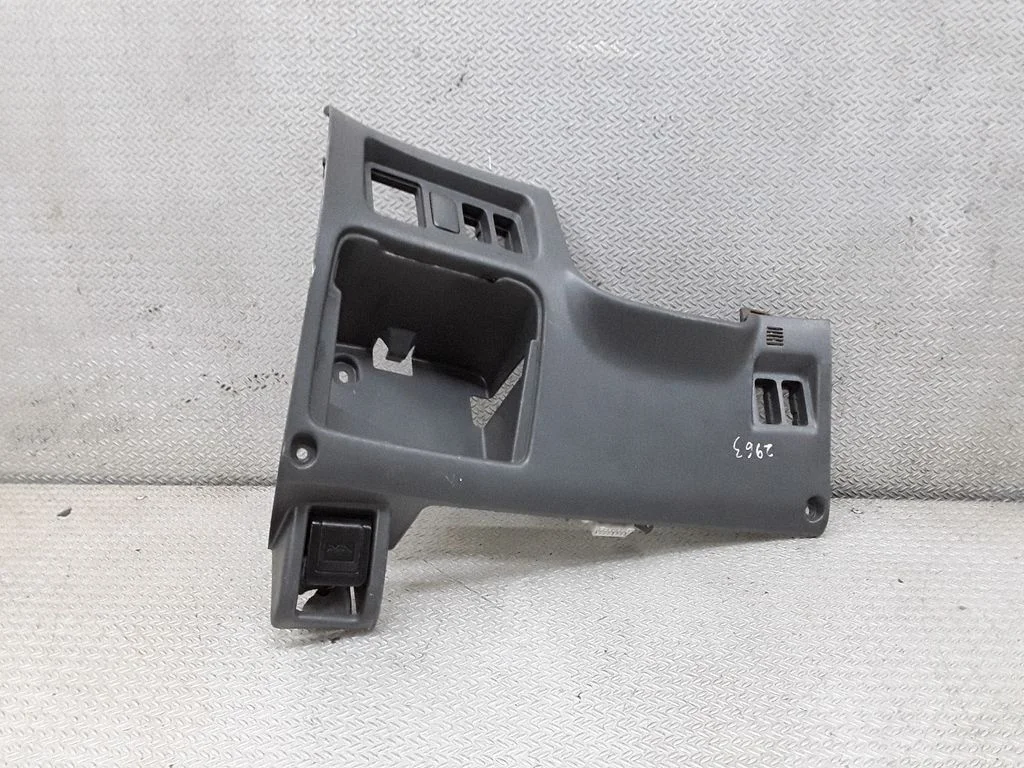 Dashboard lower bottom trim panel – Toyota Previa (XR30, XR40) II (2000-2006)