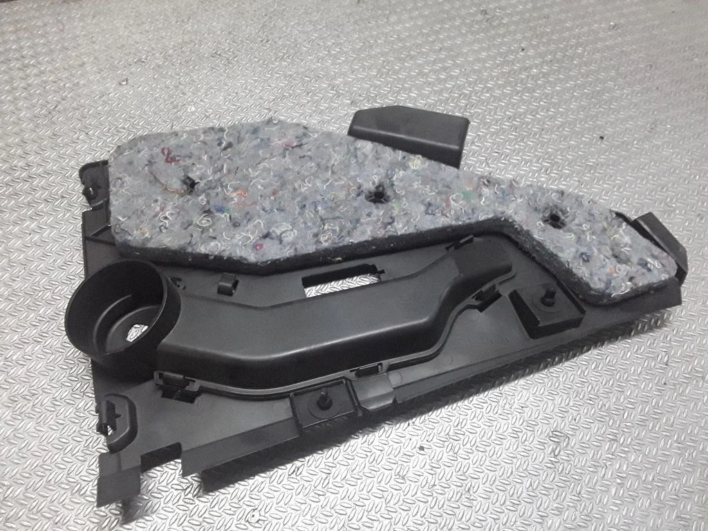 Paneļa apdares panelis (apakšējais) – Citroen C5 (2008-2016)