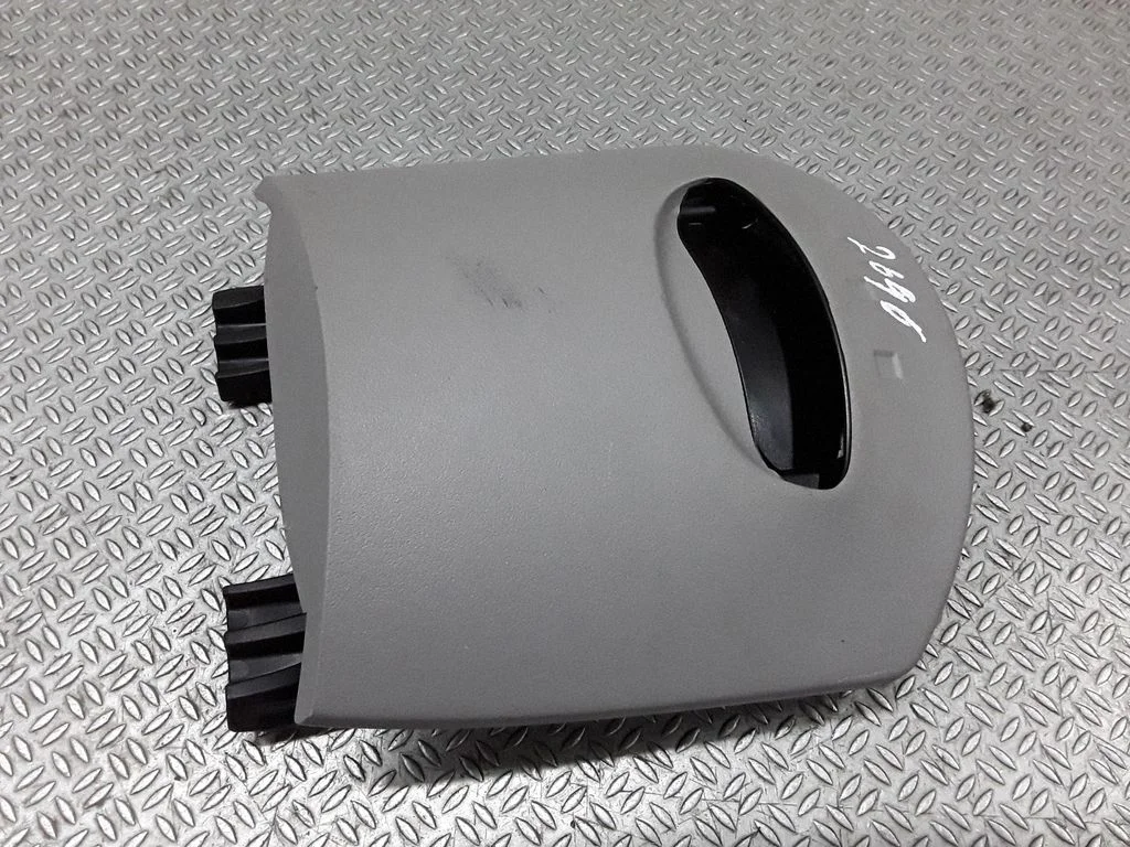 Car ashtray – Mitsubishi Grandis (2003-2011)